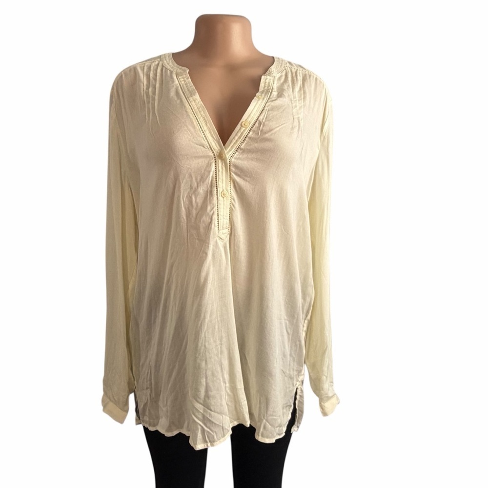 3/$30 ☀️ Lucky Brand Cream Long Sleeve High-Lo Blouse